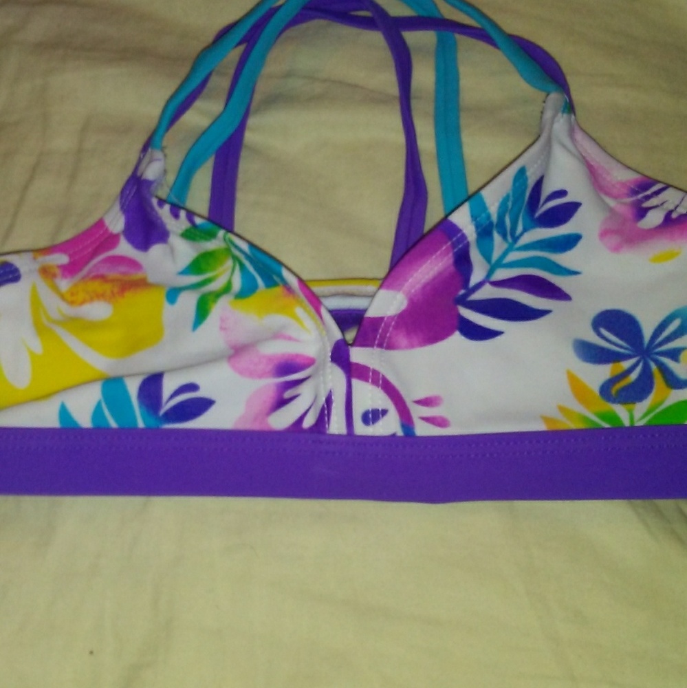 Girls swimsuit top
